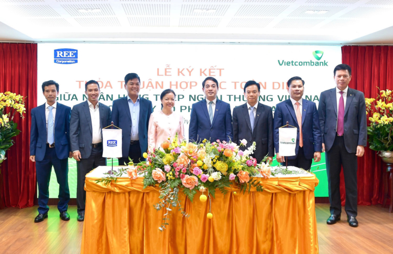 Vietcombank hợp tác REE cấp tín dụng cho nhà máy điện gió